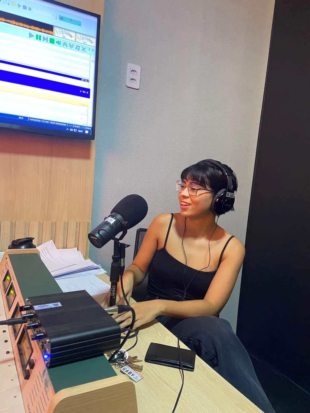 Bastidores e Inspiração: Minha Experiência no "Momento Tech" da Rádio Câmara